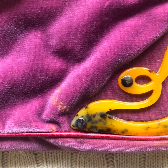 MIU MIU Clutch - Whimsical Purple Velvet Clutch with Tortoise Shell Detailing - Picture 7 of 9